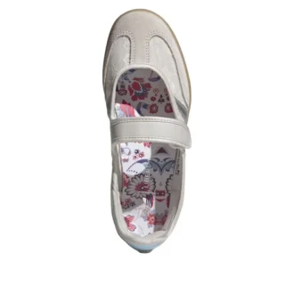 adidas x liberty london samba jane chalk pearl silver metallic 2 330x330 - Adidas X Liberty London Samba Jane "Chalk Pearl Silver Metallic"